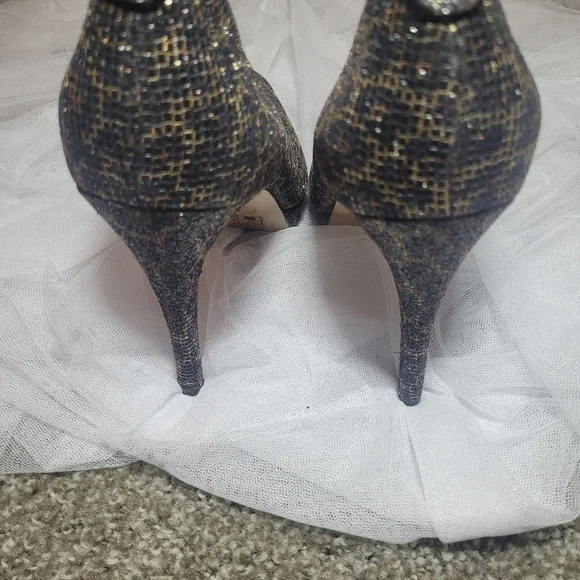 2/$40 Michael Kors metallic Blue , Gold Peep Toe Heels Used EUC..excellent Size9 - Picture 7 of 13
